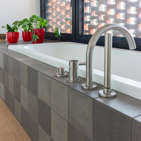 Nieuwbouwwoning - Bamboo Natural - Mosa Quartz - Mosa Scenes - Parket Europees BA - Sant'Agostino Pictart Graphic - Zellige zwart
Plaatsing: tegelwerken Buyck